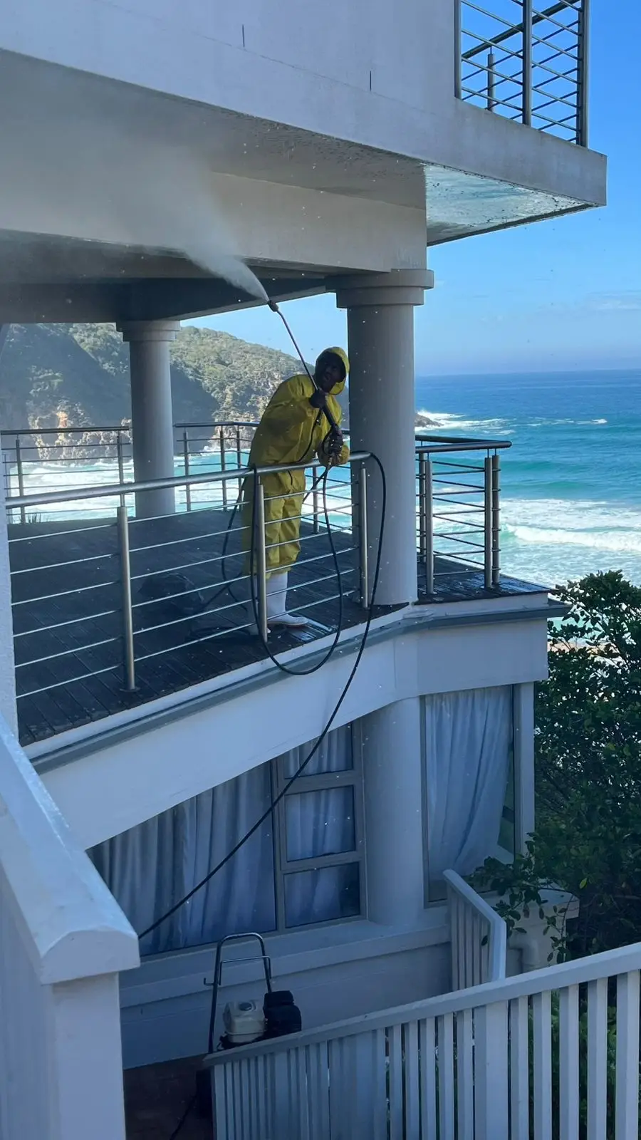 Exterior cleaning and painting Herolds Bay Garden Route